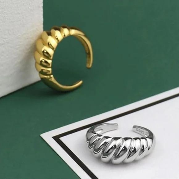 925 STERLING SILVER ADJUSTABLE FRENCH RING, CUTE RING, SHINY RING. - Picture 3 of 4